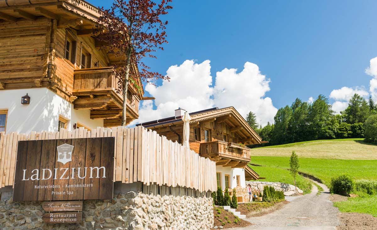 Kuschelurlaub im Hüttendorf Ladizium in Ladis in Tirol